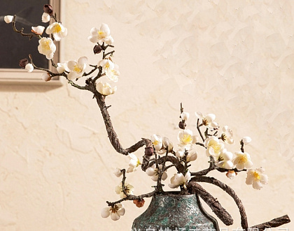 Ветка декоративная гибкая с соцветиями 55 см, 1 шт., белый - фото1